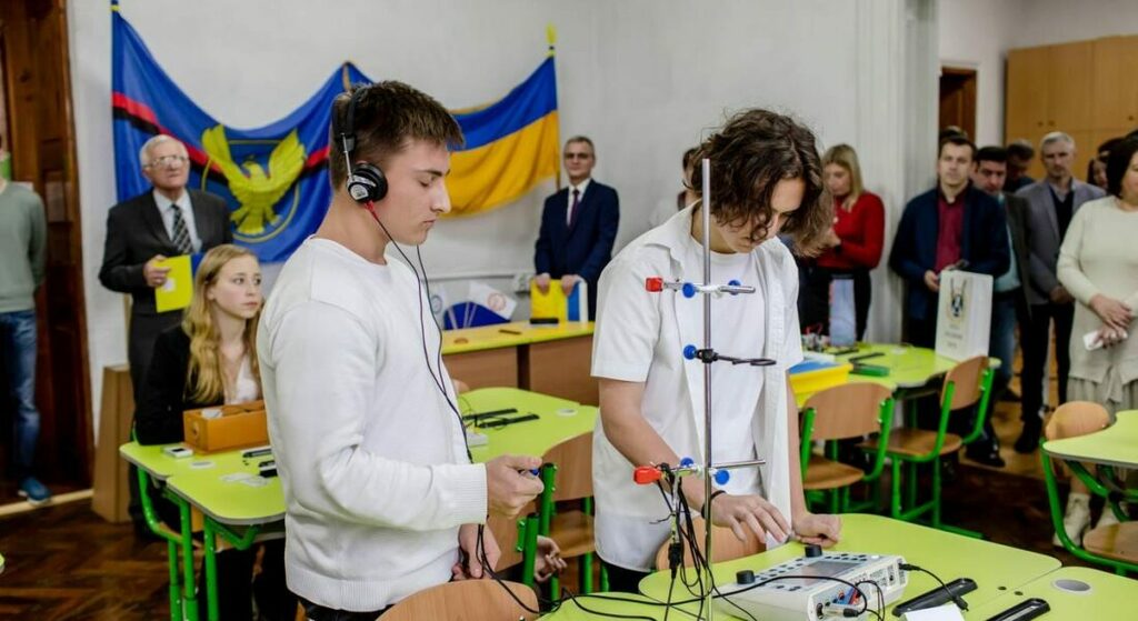 397569498_777744950823213_2093796307001147596_n